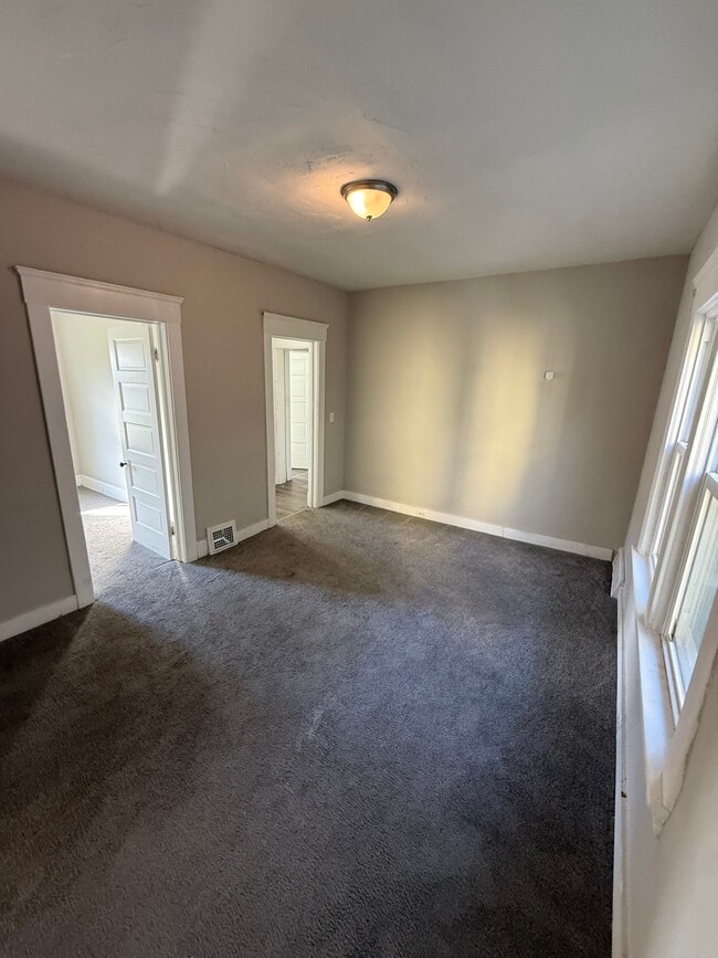 Photo - 10303 Sophia Ave