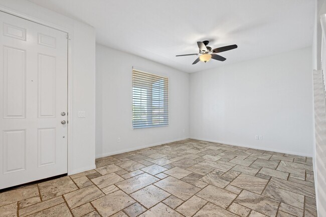 Photo - 84126 Canzone Dr