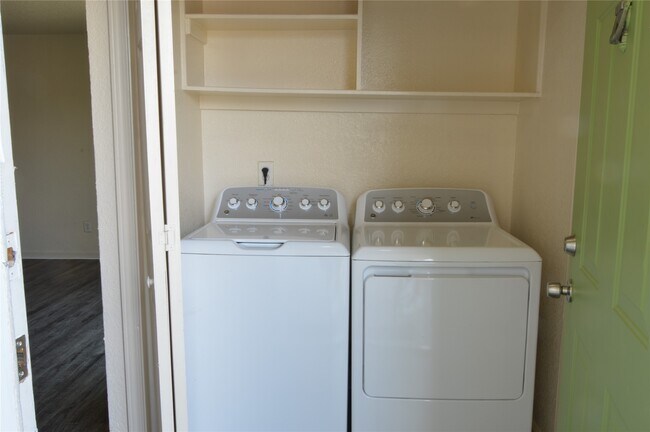 Photo - 8100 Creekbend Dr Unit 174