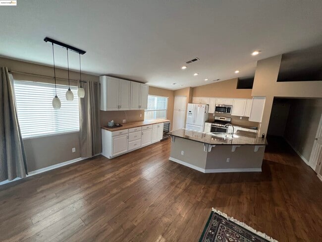 Photo - 1511 Coventry Dr