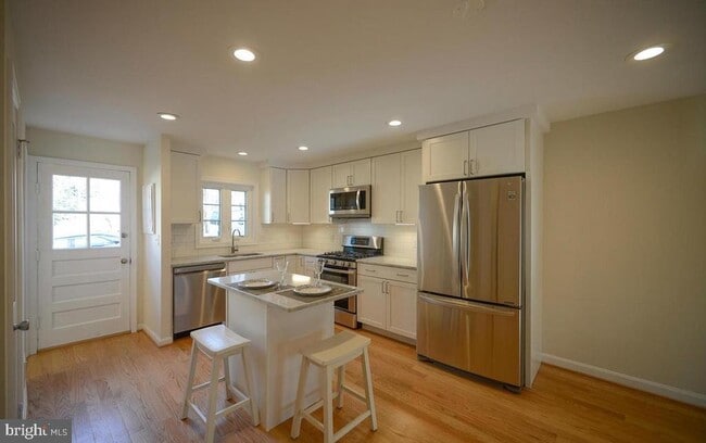 Photo - 2503 Holman Ave