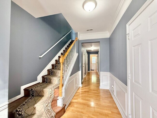 Photo - 311 Coral Creek Ln