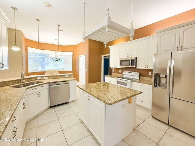 Photo - 949 SE Gardenbrook Ct