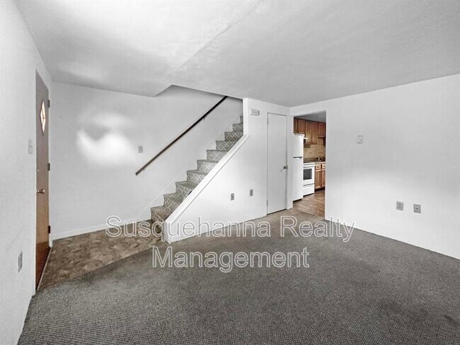2 Arwin Dr