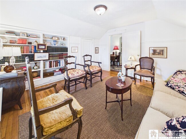 Photo - 422 York St