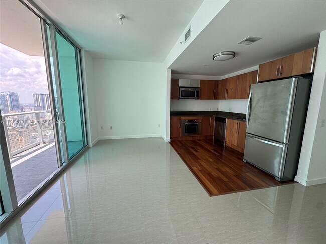 Photo - 300 S Biscayne Blvd Unit T-3109