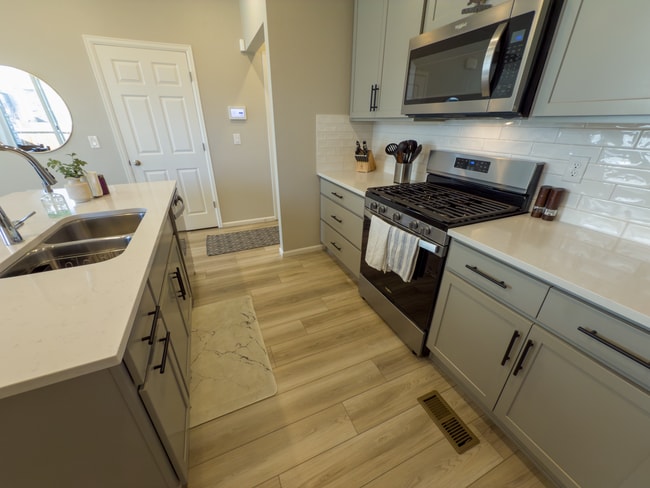 Photo - 752 N Shawnee St