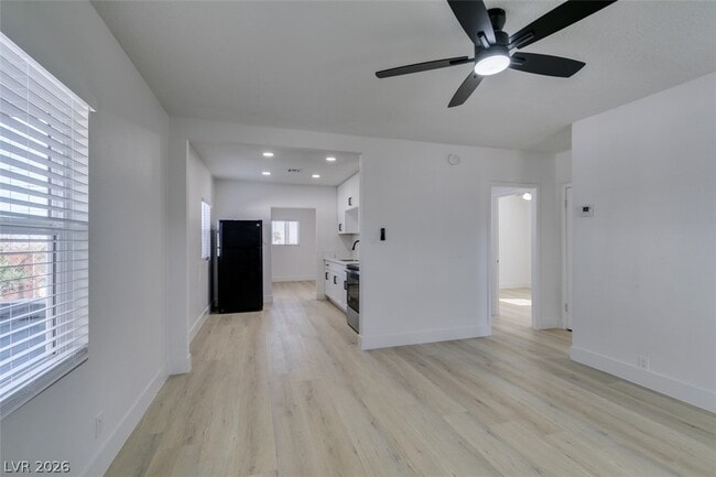 Photo - 254 W Basic Rd