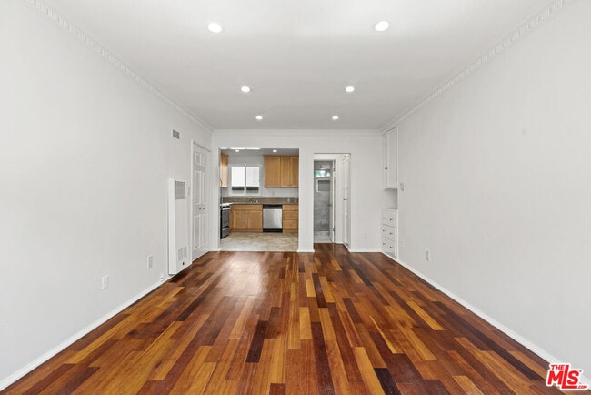 Photo - 1235 N Harper Ave Unit 19