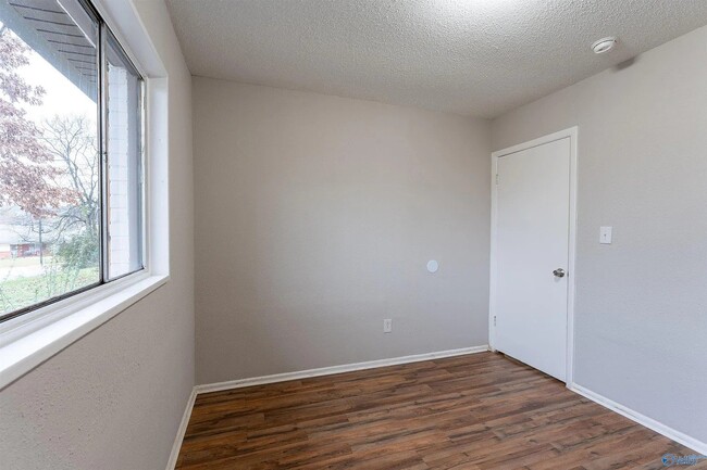112 Wilkenson Dr NE