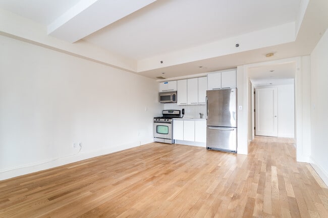 Photo - 110 Central Park S