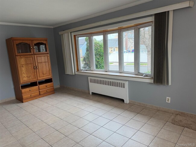 Photo - 31 Irving St