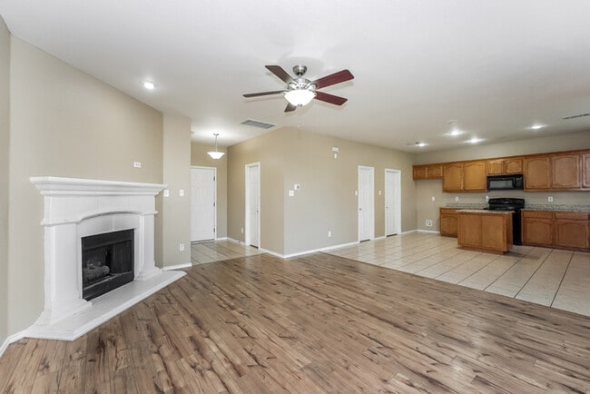 Photo - 9865 Gallatin Ln