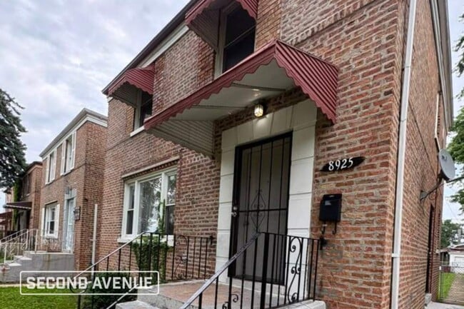 Building Photo - 8925 S Laflin St