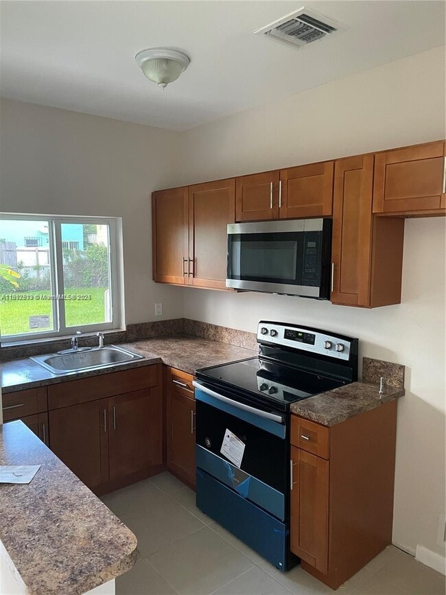 8307 NE Miami Ct