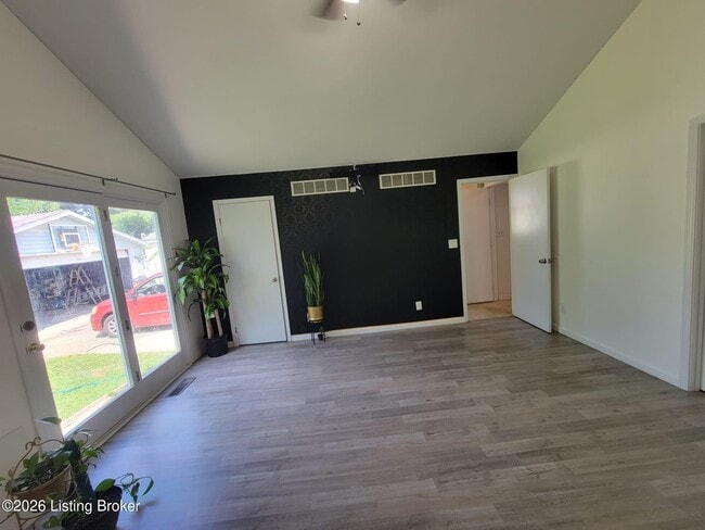 Photo - 6913 Beard Ct