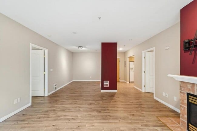 Photo - 2 bedroom in Kirkland WA 98034 Unit 114