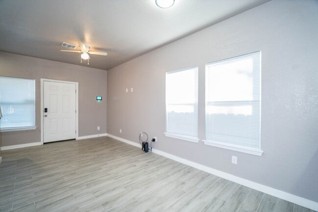 Photo - 234 Gould St
