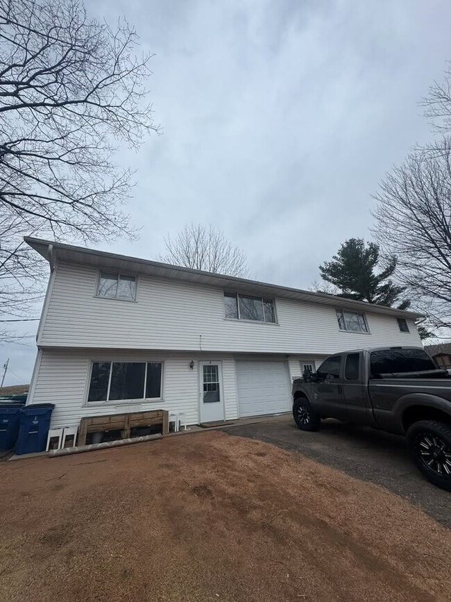 Building Photo - 1424 N 16th Ave Unit 1