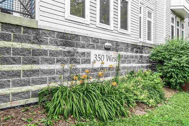 Photo - 350 W Wilson St Unidad 302