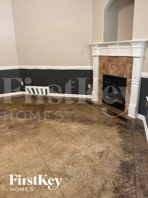 315 Garden Springs Dr