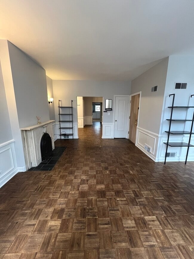 Photo - 2118 N Seminary Ave Unidad 2