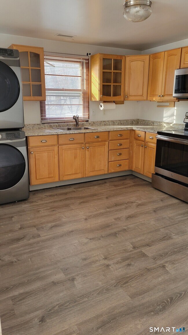 Photo - 85 Ohio Ave Unit 2nd fl