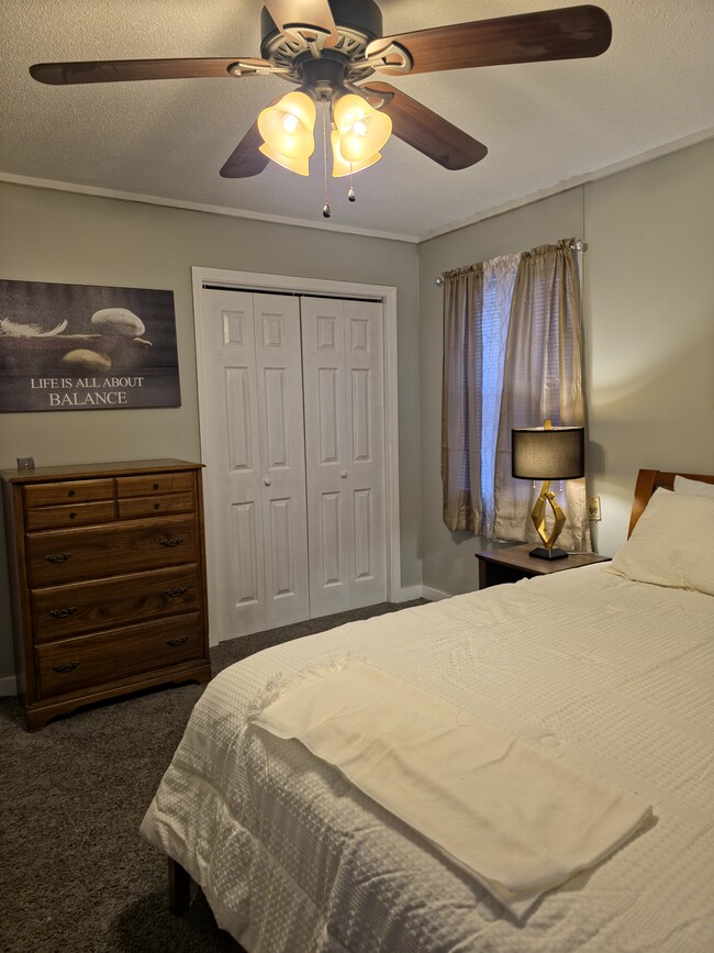 Photo - 1555 Lyons Center Rd