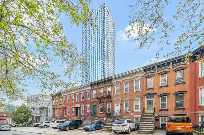 Building Photo - 55 Van Reipen Ave Unit 1