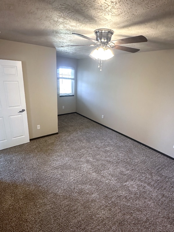 Photo - 301 E Ivy Rd