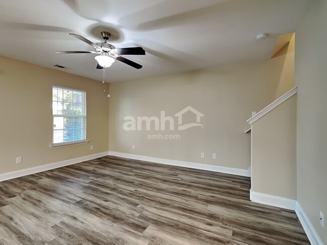 Photo - 2 Ristona Dr