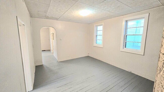 Photo - 231 E 12th St