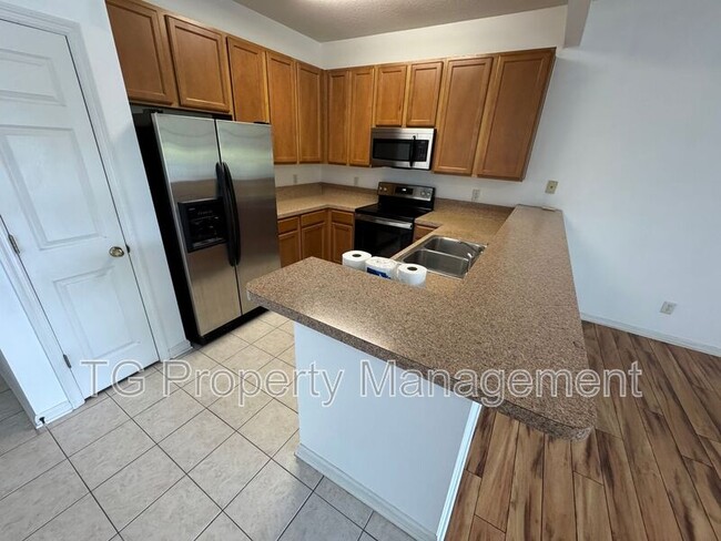 Photo - 5760 Sandstone Way