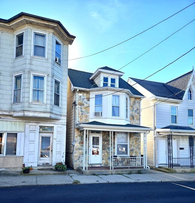 Building Photo - 115 S Potomac St Unit 115 1