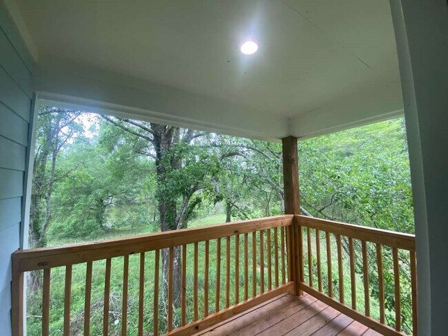 275 Wood Fern Dr