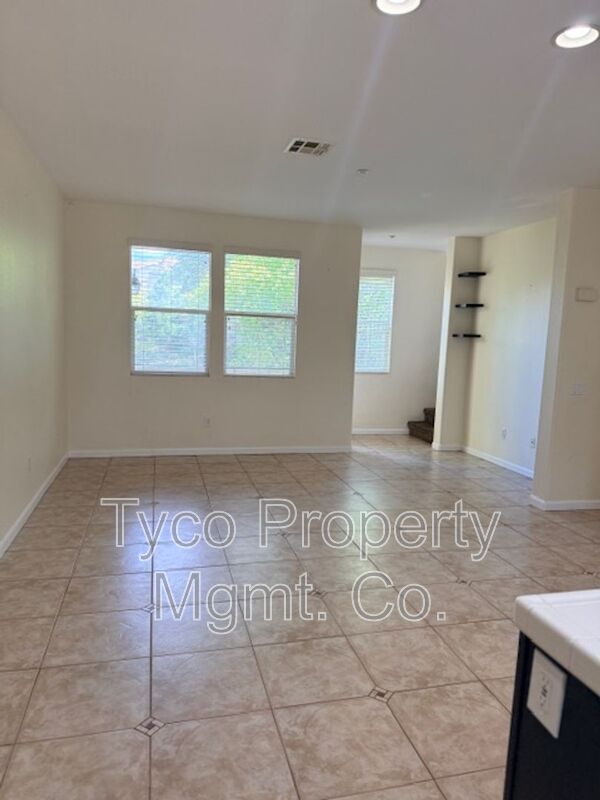 Photo - 2709 Apricot Ct