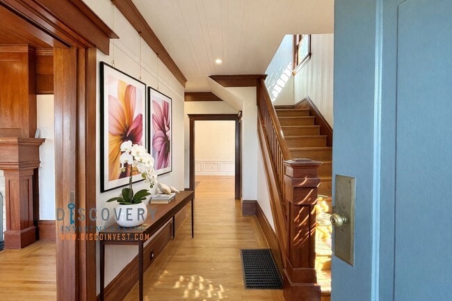 Photo - Panoramic Hill Estate with Sweeping Views