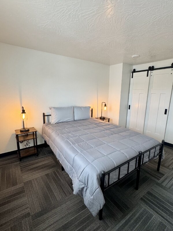 Building Photo - 316 E Flaming Gorge Way Rental