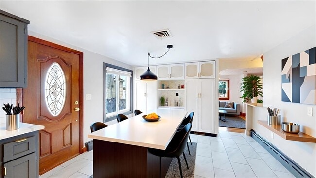 Building Photo - 61 Montmorenci Ave Rental