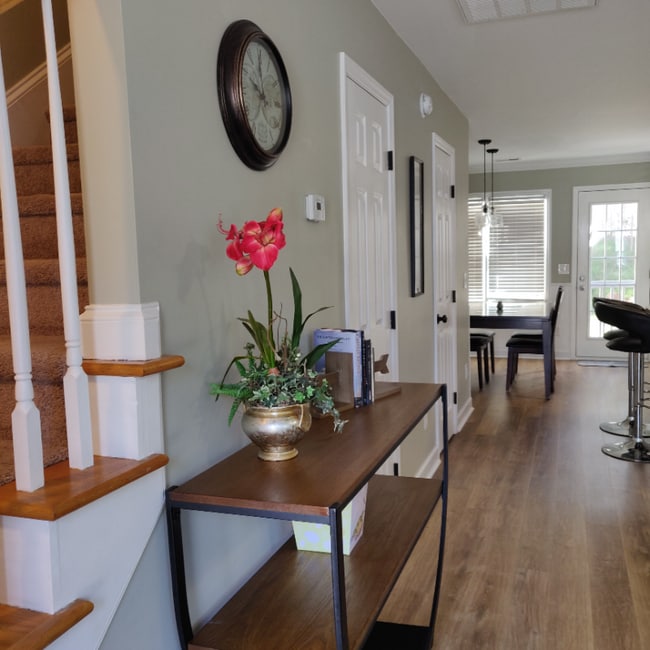 Photo - 808 St Catherines Dr