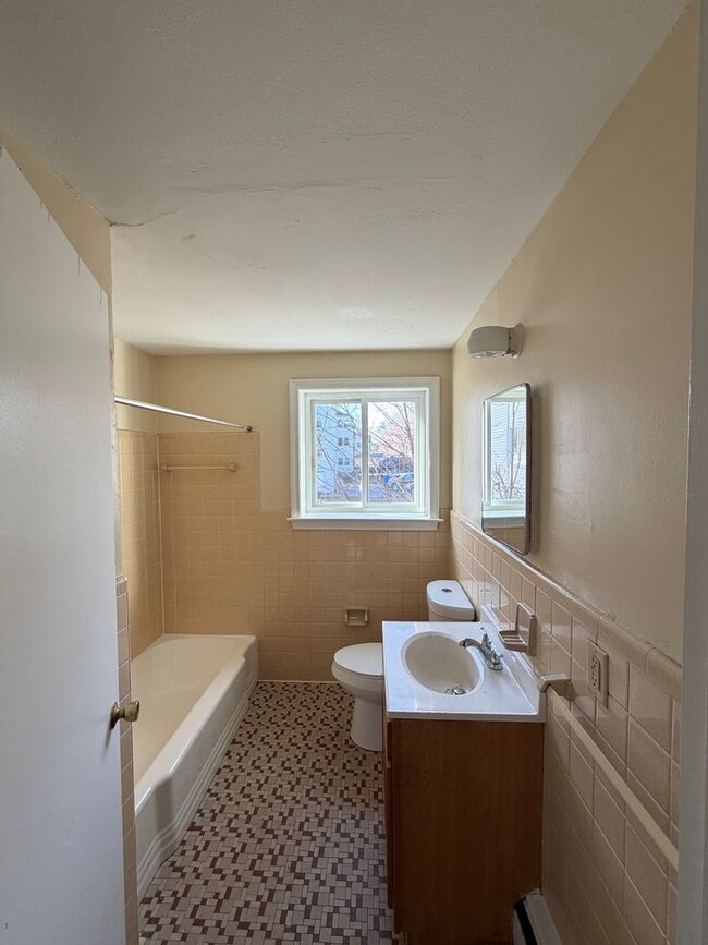 Photo - 132-134-134 Adelaide St Unit AD 134 / B-3