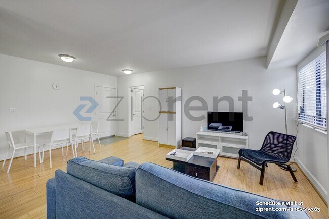 Photo - 10982 Roebling Ave