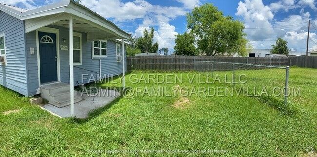 Building Photo - 1836A Ridgefield Ave Rental