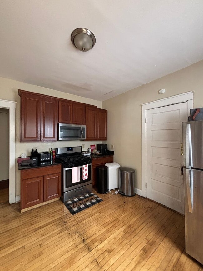 Photo - 2944 N Maryland Ave Unit Lower