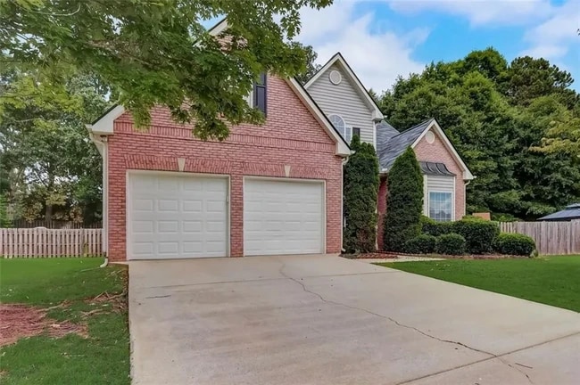 Front - 2356 Hampton Park Dr