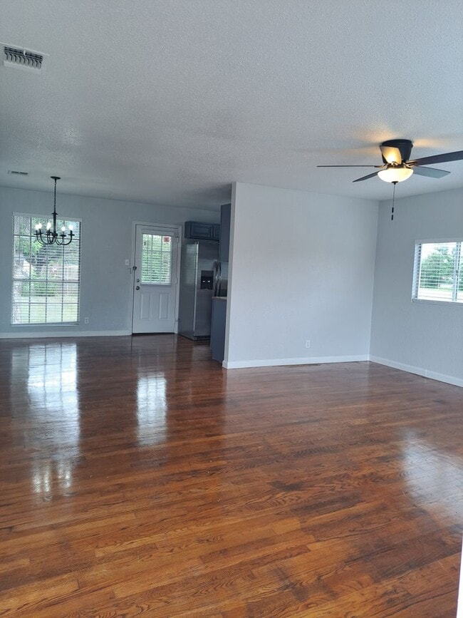 Photo - Stylish 4BR/2BA Home Near Port San Antonio...