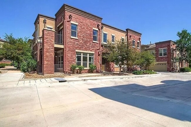 Photo - Beautiful 3 bedroom townhouse