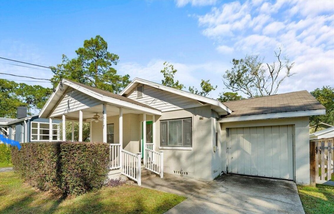 Photo - 4817 Kerle St