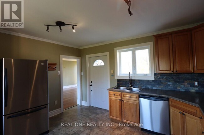 Photo - 130 Mayfield Dr