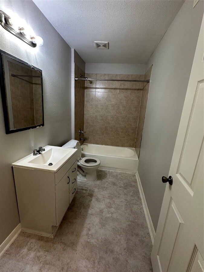 Photo - 9610 Buffum St